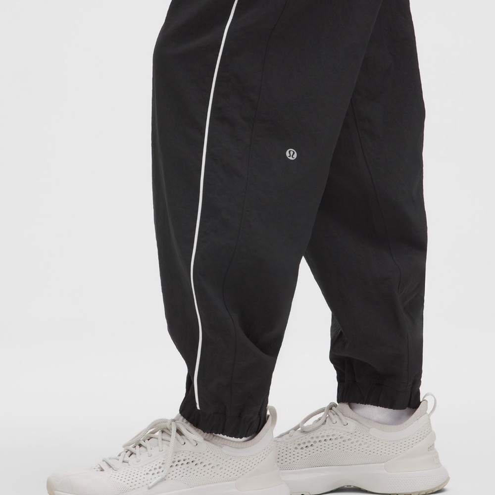 lulu joggers <3 - Picture 4 of 5